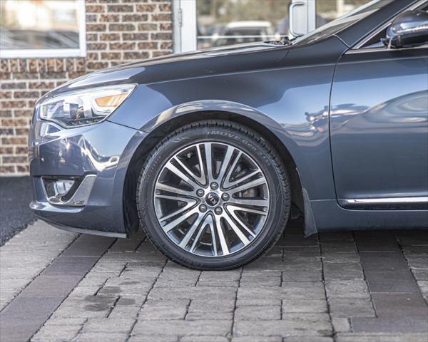 used 2015 Kia Cadenza car, priced at $11,900