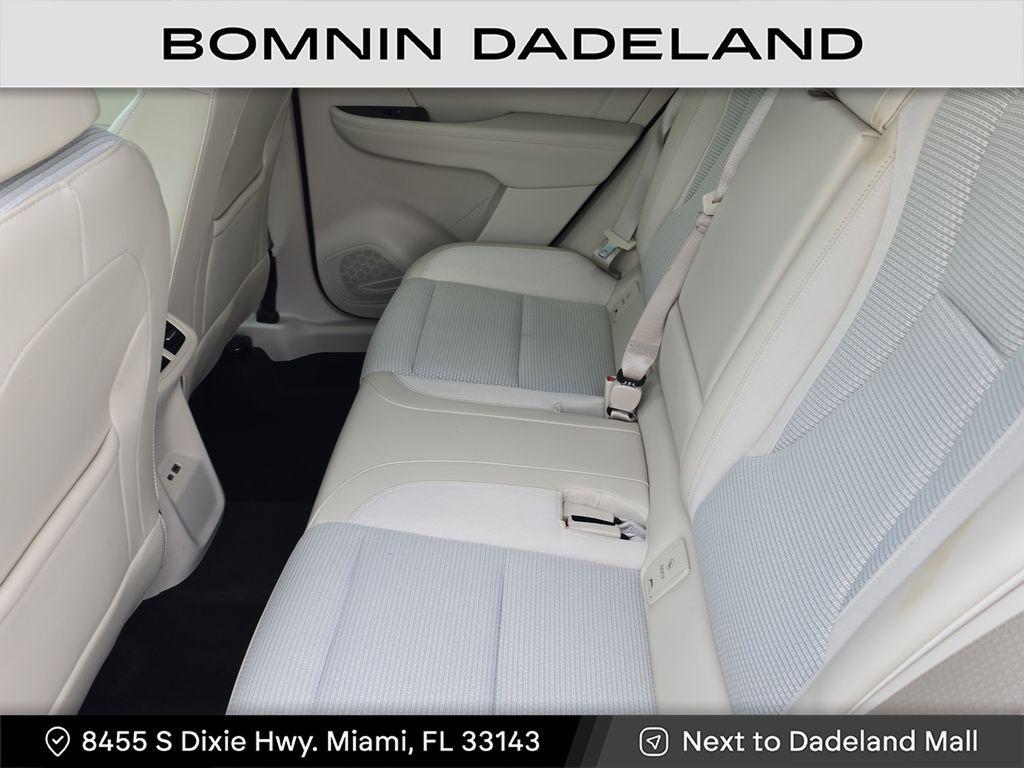 used 2023 Buick Envision car, priced at $18,990