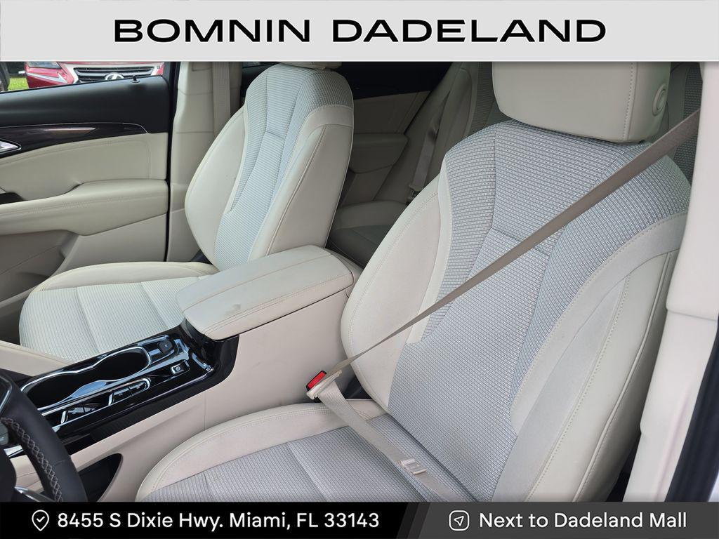 used 2023 Buick Envision car, priced at $18,990