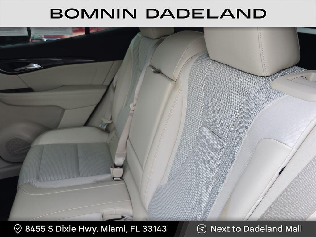 used 2023 Buick Envision car, priced at $18,990