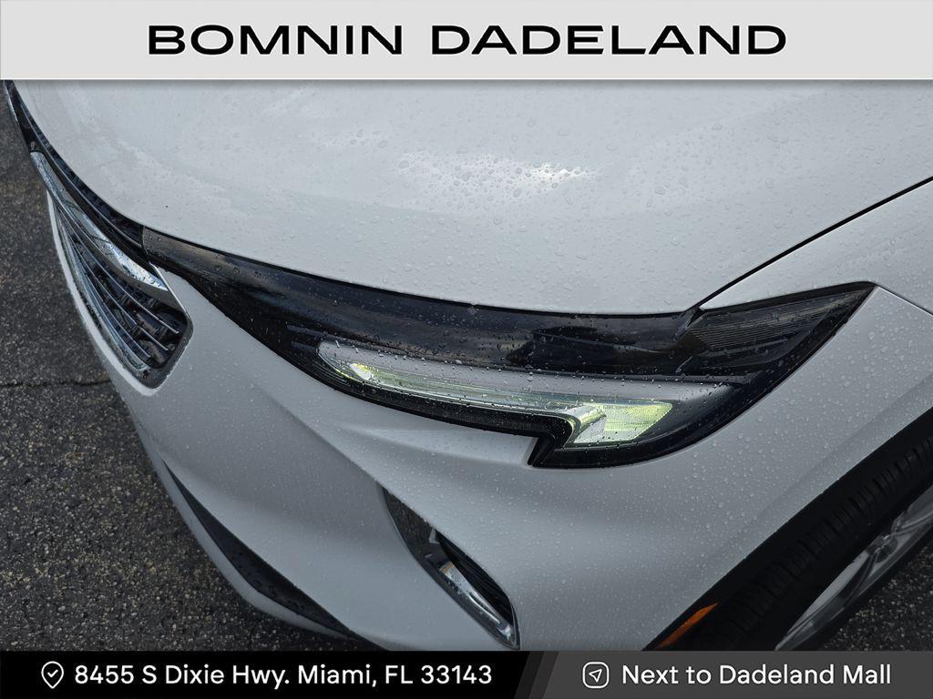 used 2023 Buick Envision car, priced at $18,990