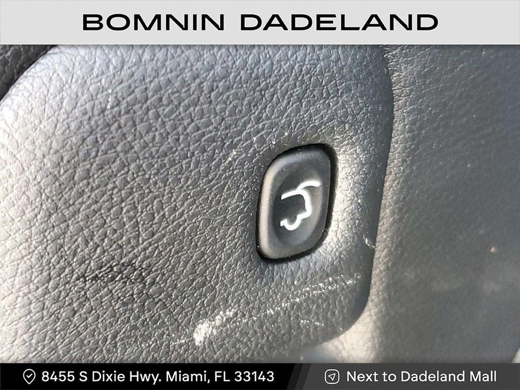 used 2022 Jeep Grand Cherokee car, priced at $22,990