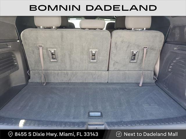 used 2024 Chevrolet Traverse car, priced at $33,990