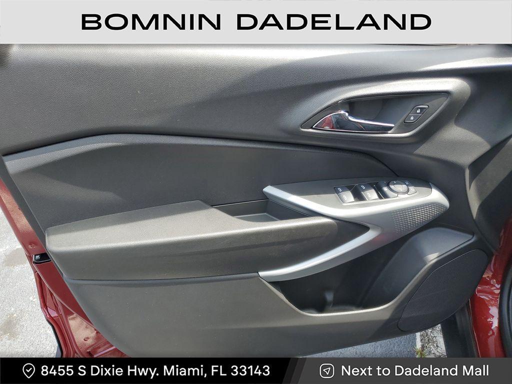 used 2025 Chevrolet Trax car, priced at $15,490