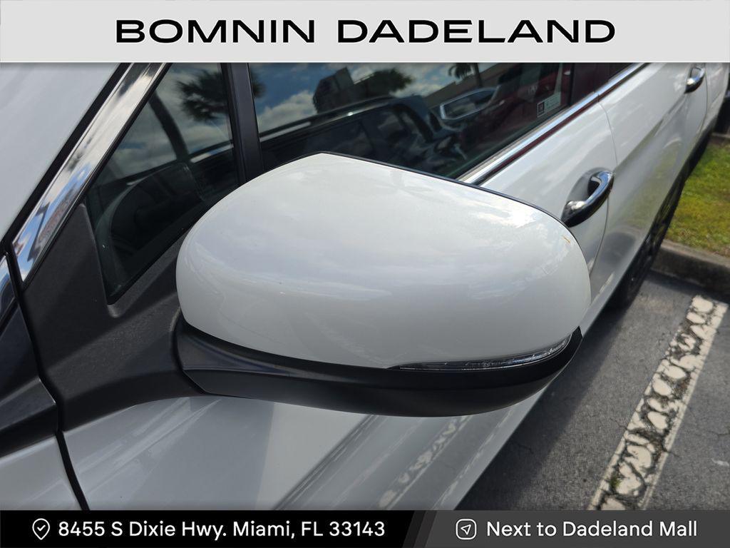 used 2022 Honda Pilot car, priced at $26,990