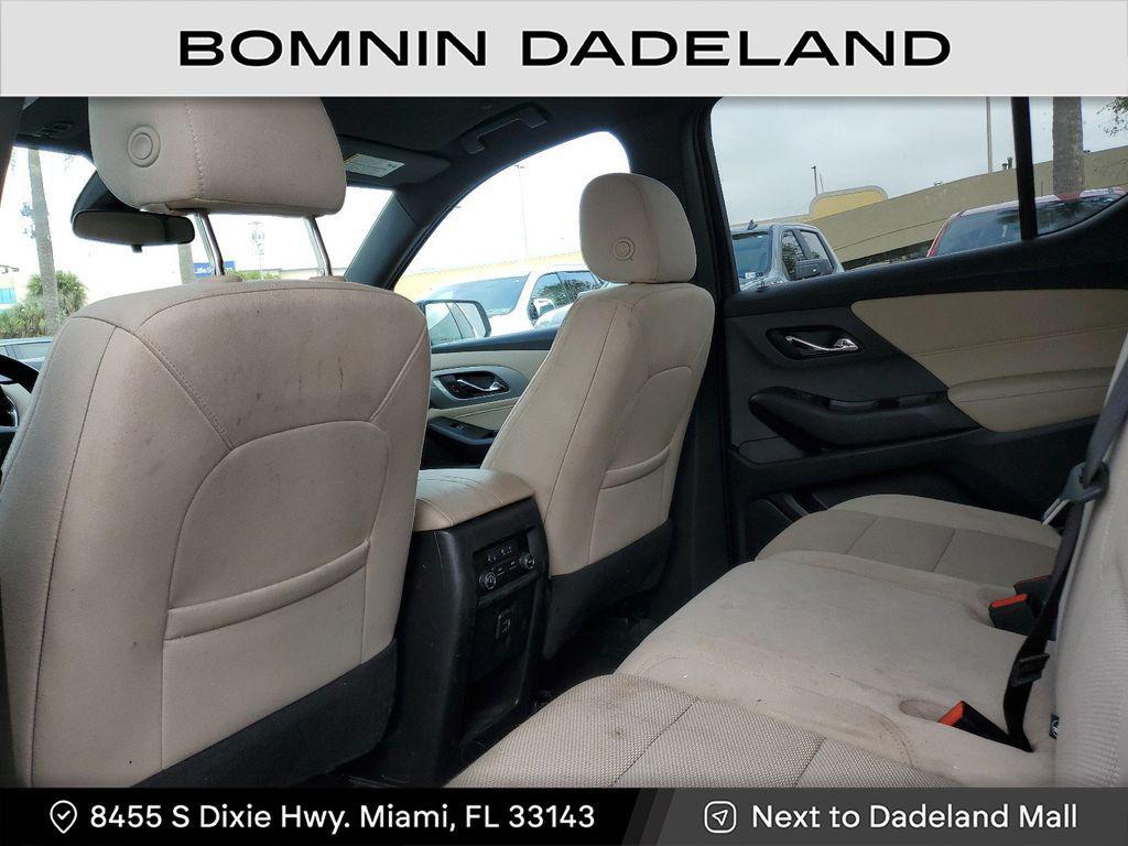used 2022 Chevrolet Traverse car, priced at $19,490