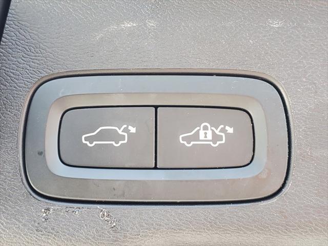 used 2023 Volvo XC60 car, priced at $36,990