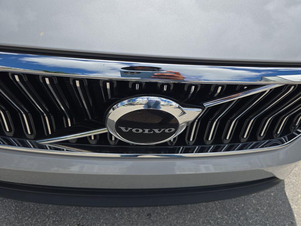 used 2023 Volvo XC40 car, priced at $26,490