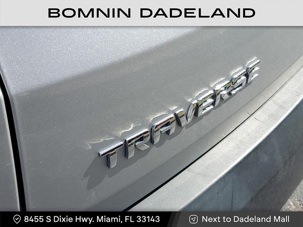 used 2022 Chevrolet Traverse car, priced at $21,490