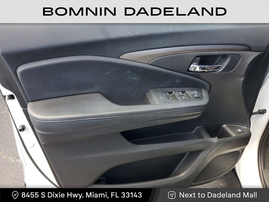 used 2022 Honda Pilot car, priced at $24,490