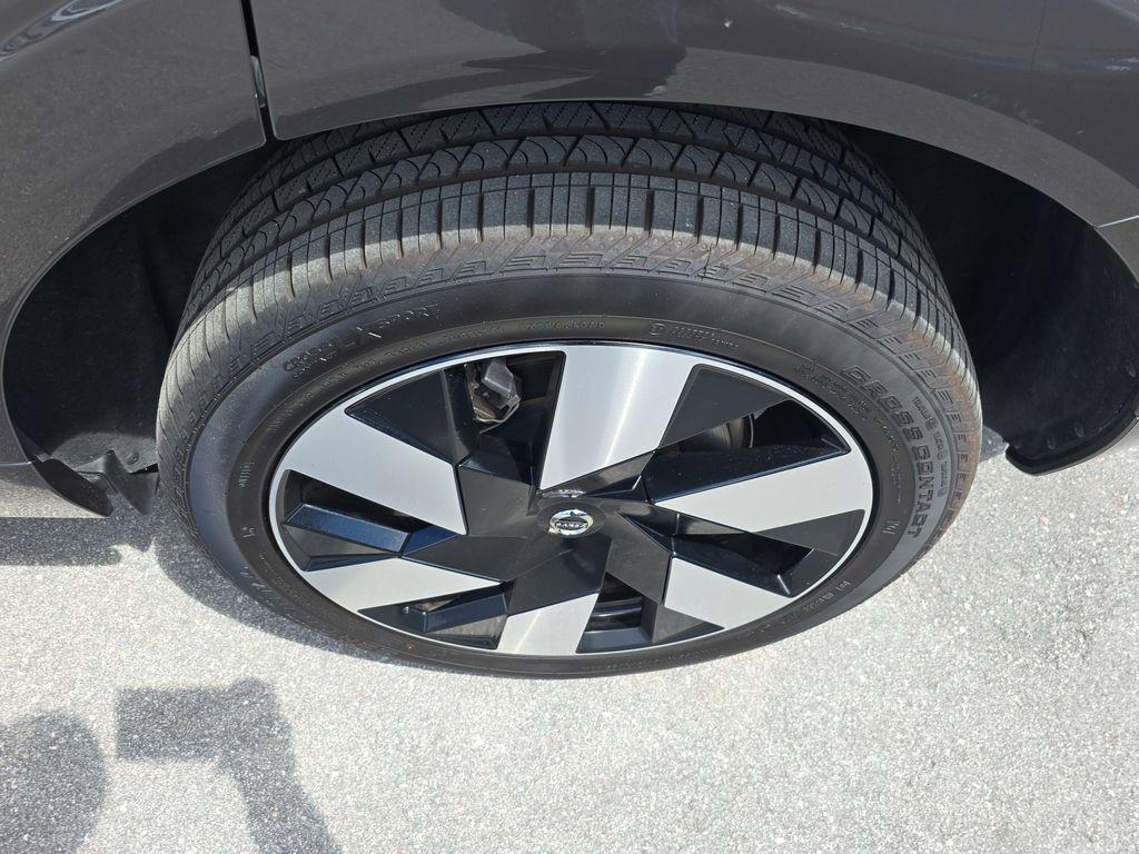 used 2025 Volvo XC60 Plug-In Hybrid car, priced at $51,990