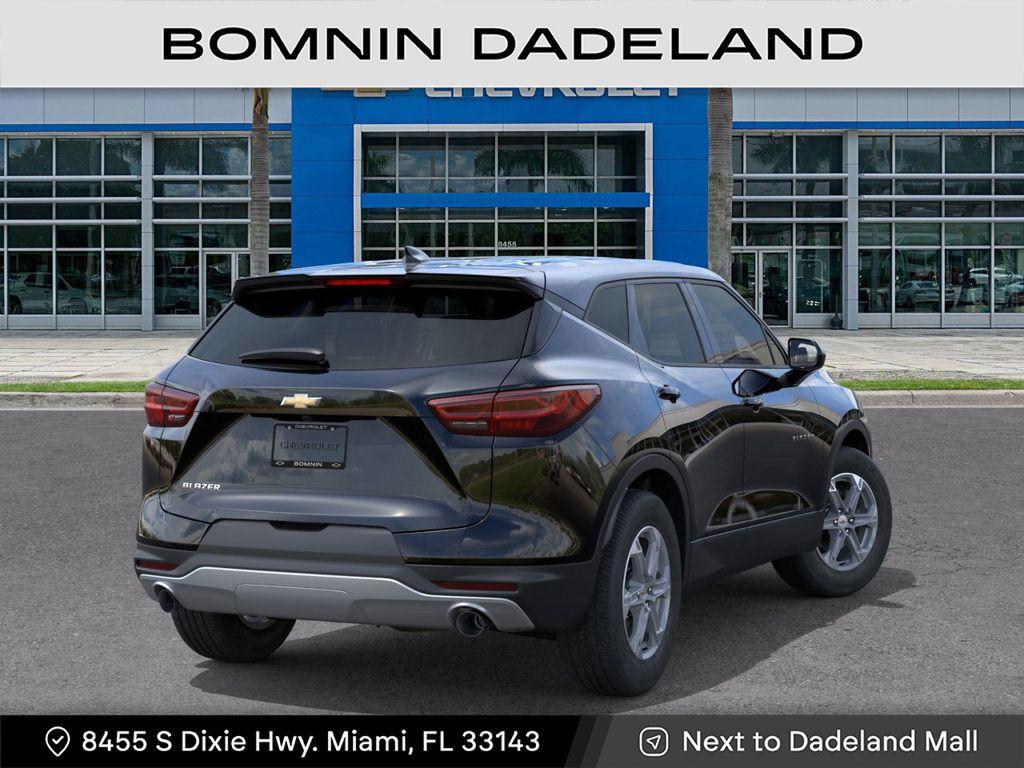 new 2025 Chevrolet Blazer car, priced at $28,095