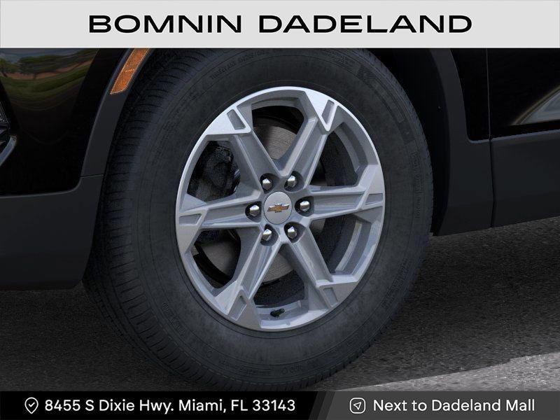new 2025 Chevrolet Blazer car, priced at $28,095