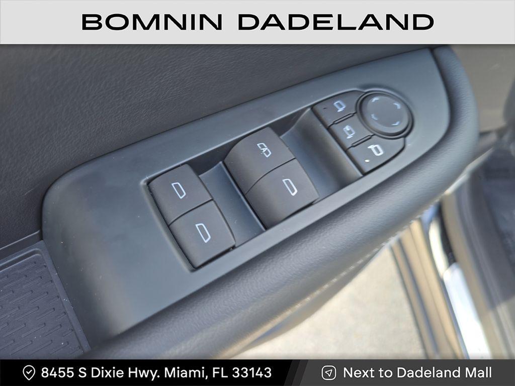 used 2025 Buick Enclave car, priced at $37,490