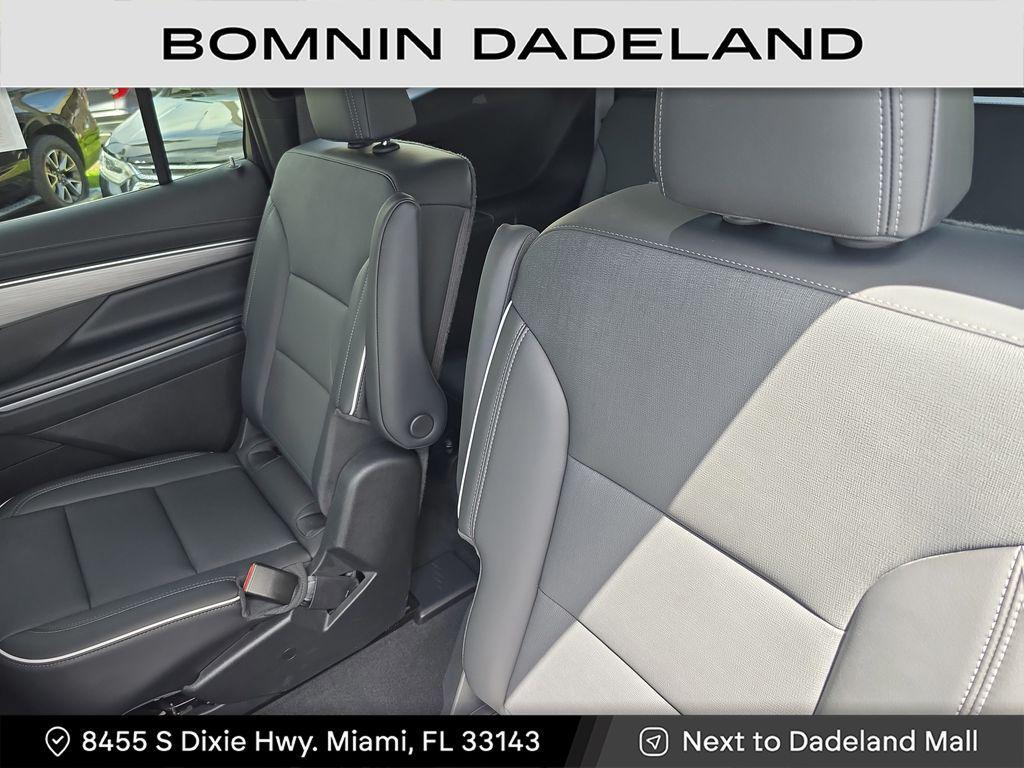 used 2025 Buick Enclave car, priced at $37,490