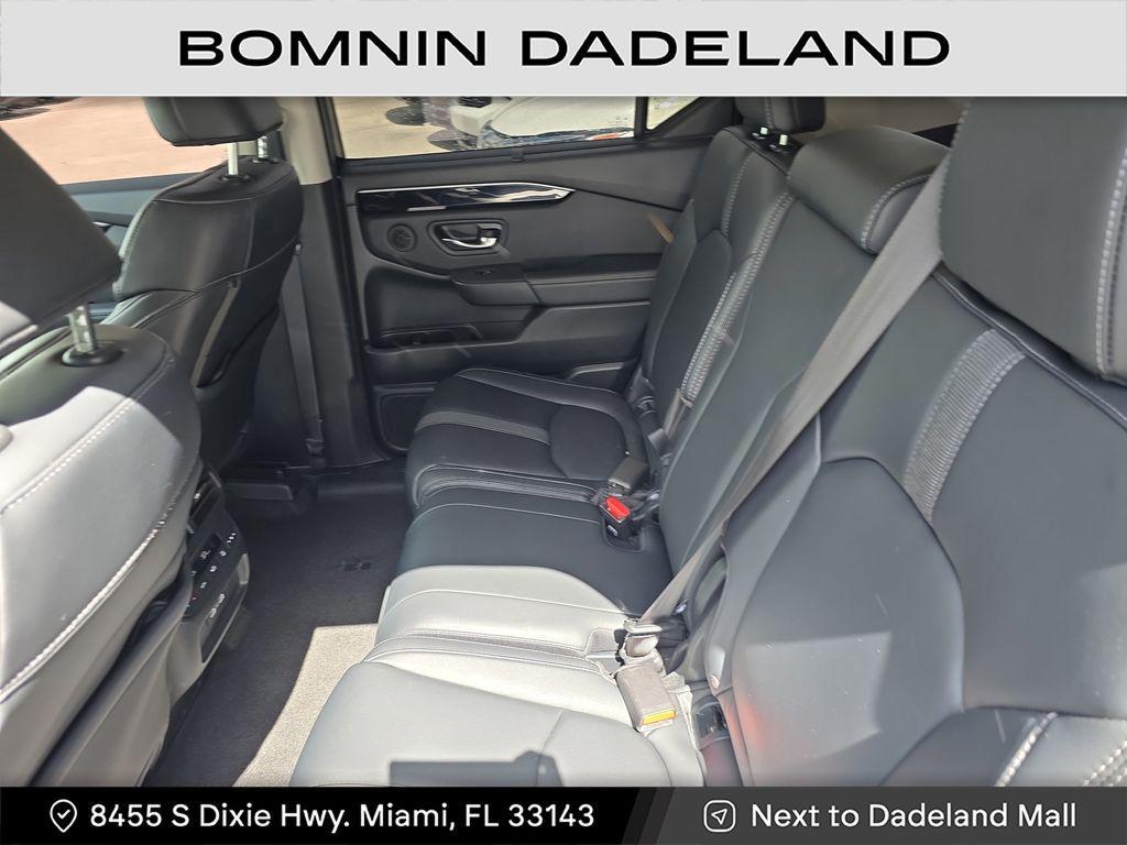 used 2023 Honda Pilot car, priced at $27,490