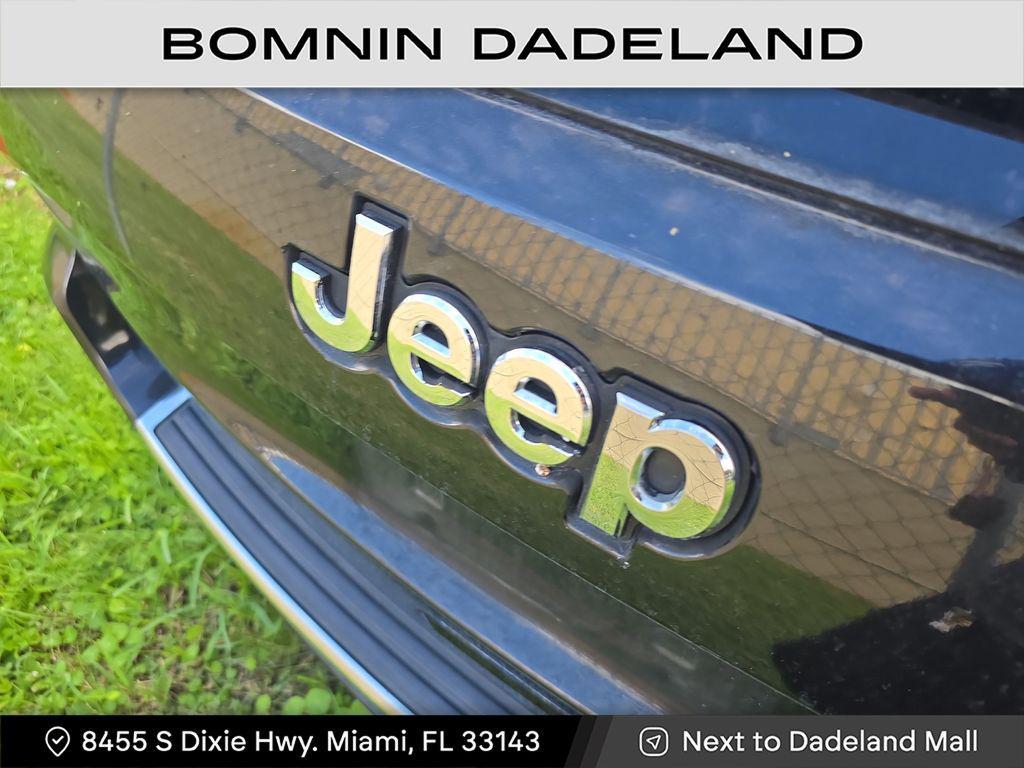 used 2014 Jeep Grand Cherokee car, priced at $11,490