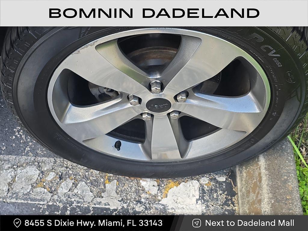 used 2014 Jeep Grand Cherokee car, priced at $11,490