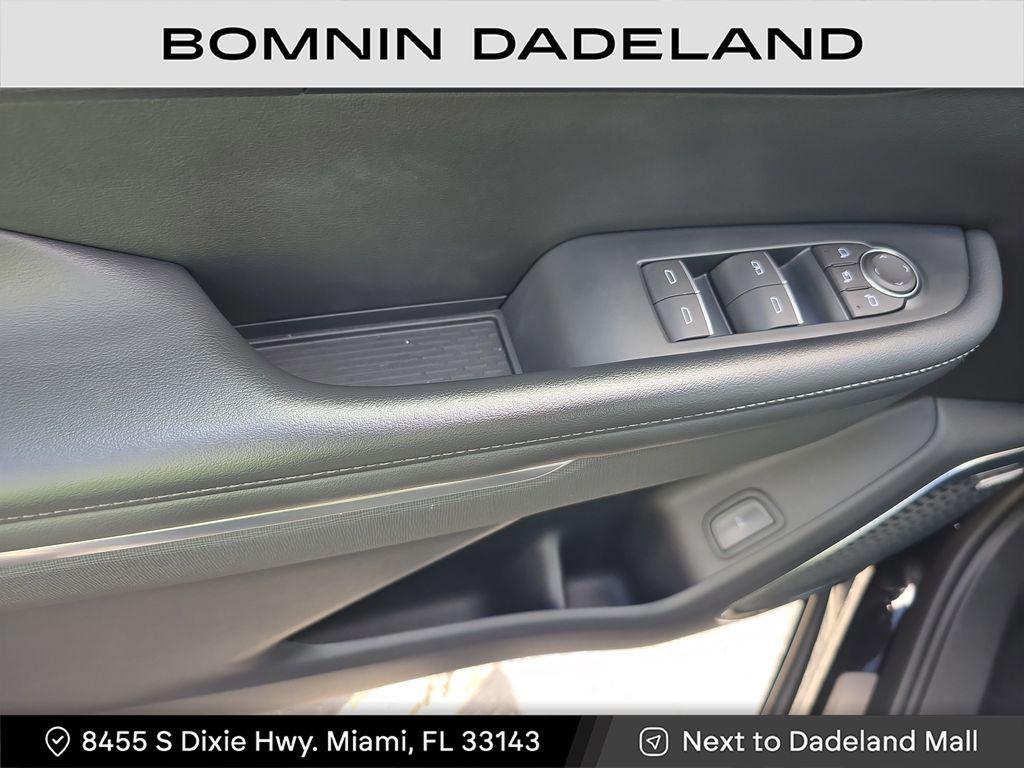 used 2025 Buick Enclave car, priced at $39,490