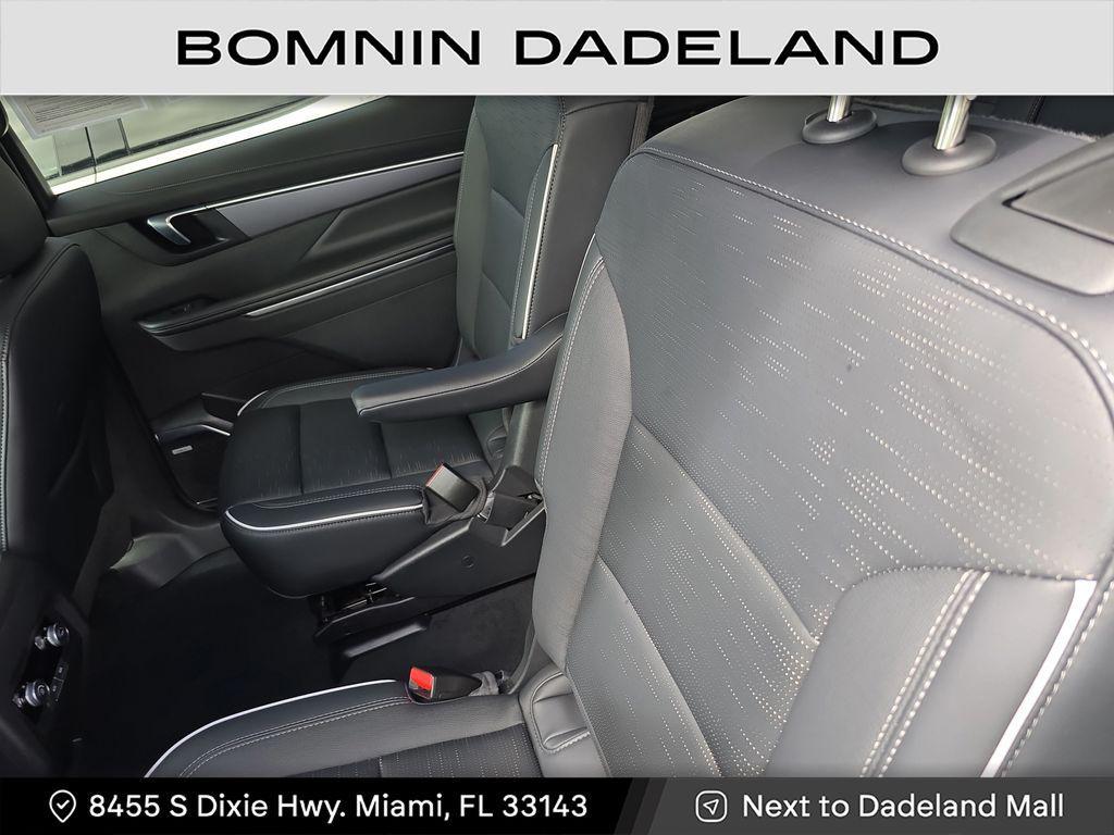 used 2025 Buick Enclave car, priced at $39,490