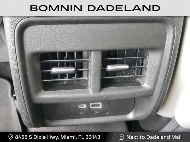 used 2022 Cadillac XT4 car, priced at $24,990
