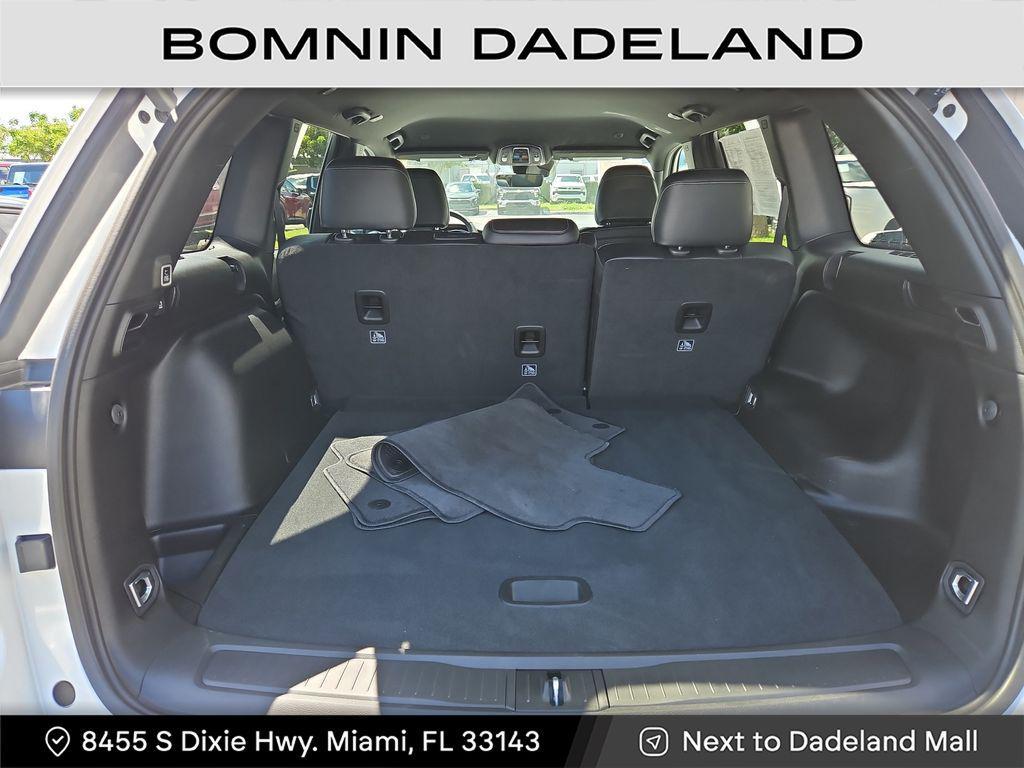 used 2025 Jeep Grand Cherokee car, priced at $36,990