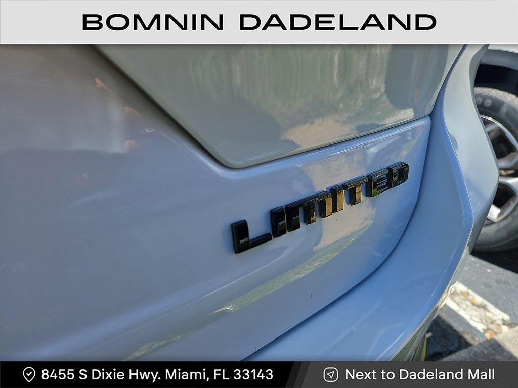 used 2025 Jeep Grand Cherokee car, priced at $36,990