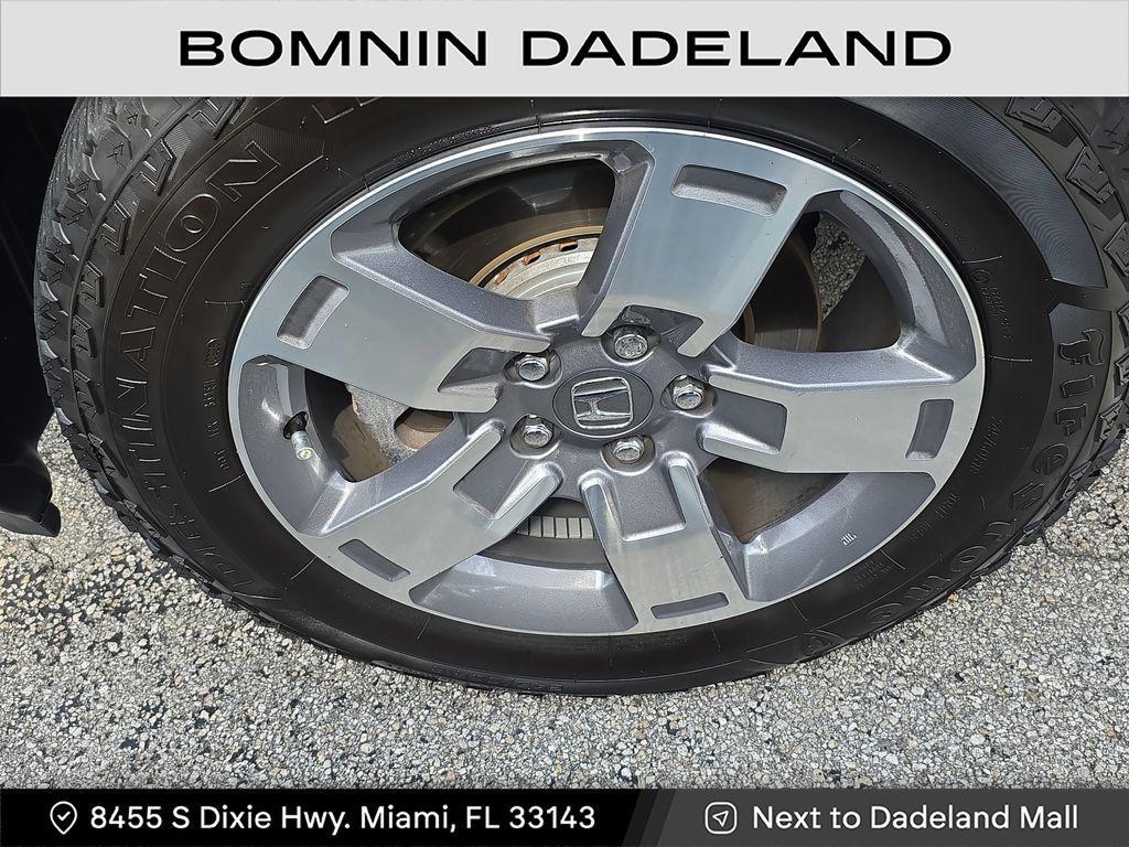 used 2025 Honda Ridgeline car, priced at $34,990