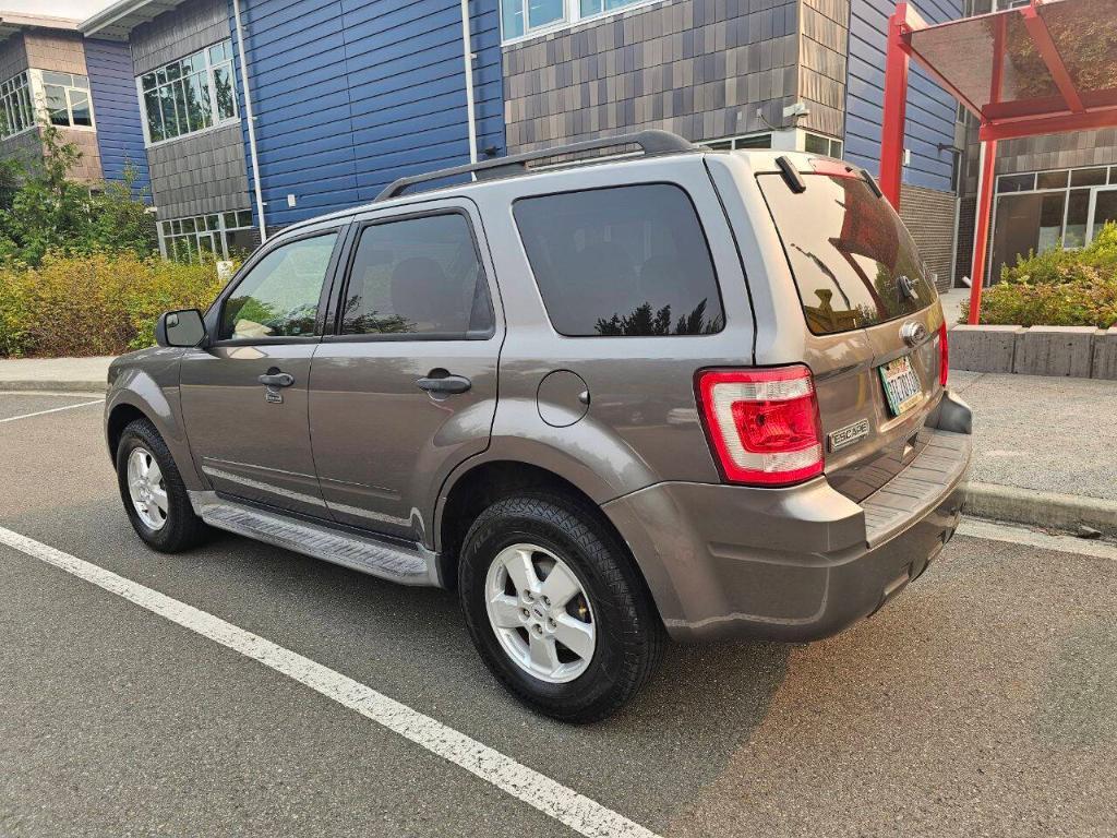 used 2010 Ford Escape car, priced at $3,995