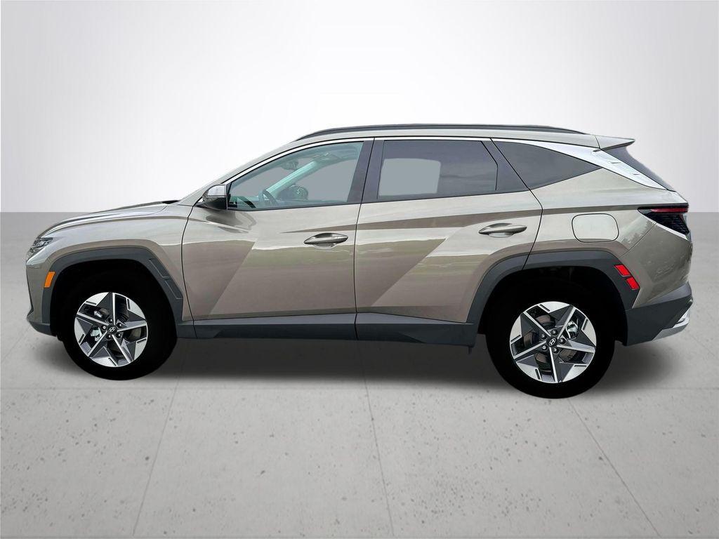 new 2025 Hyundai Tucson Hybrid car, priced at $38,404