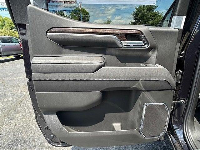 new 2025 GMC Sierra 1500 car, priced at $57,013