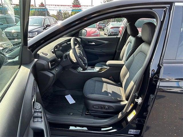 new 2025 Buick Envista car, priced at $28,539