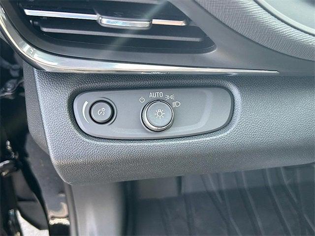 new 2025 Buick Envista car, priced at $28,539