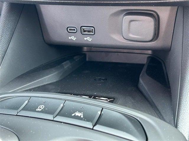 new 2025 Buick Envista car, priced at $28,539