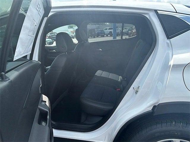 new 2025 Buick Envista car, priced at $25,480