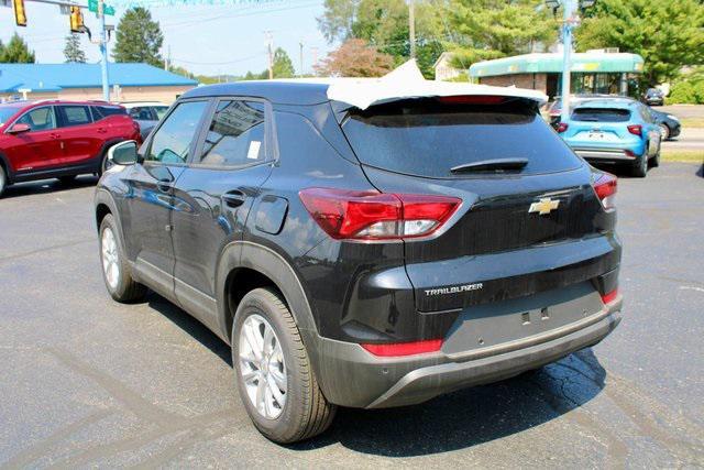 new 2025 Chevrolet TrailBlazer car, priced at $24,685