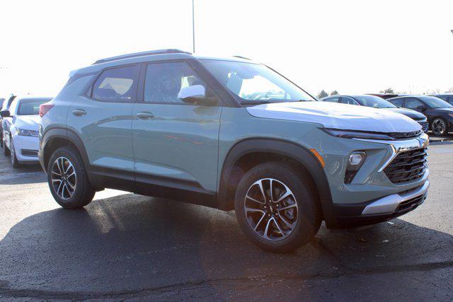 new 2025 Chevrolet TrailBlazer car, priced at $27,920