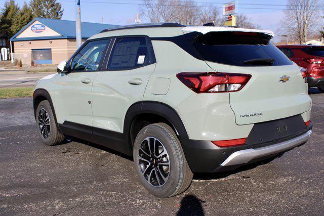 new 2025 Chevrolet TrailBlazer car, priced at $27,920