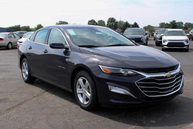 new 2025 Chevrolet Malibu car, priced at $25,895