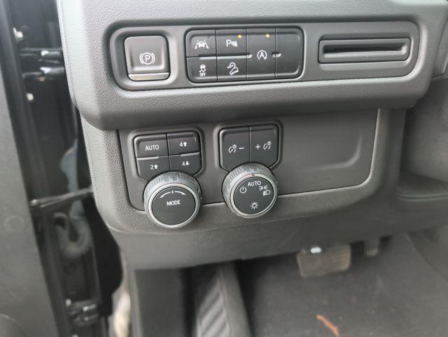 used 2023 Chevrolet Suburban car, priced at $43,939