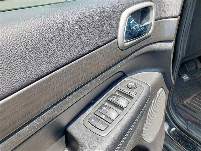 used 2018 Jeep Grand Cherokee car, priced at $20,653
