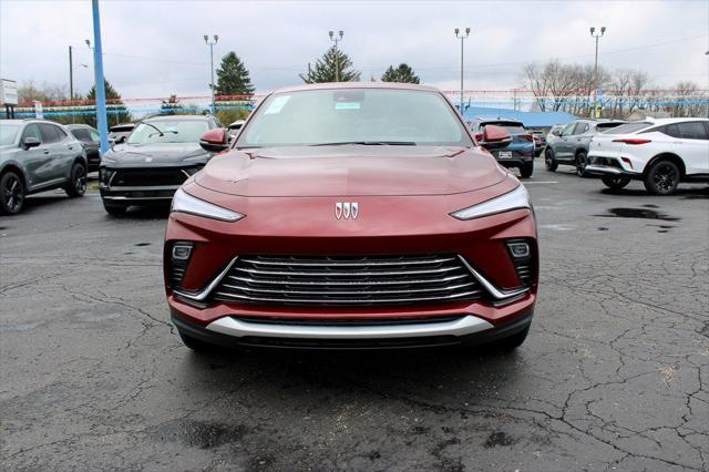new 2025 Buick Envista car, priced at $28,025