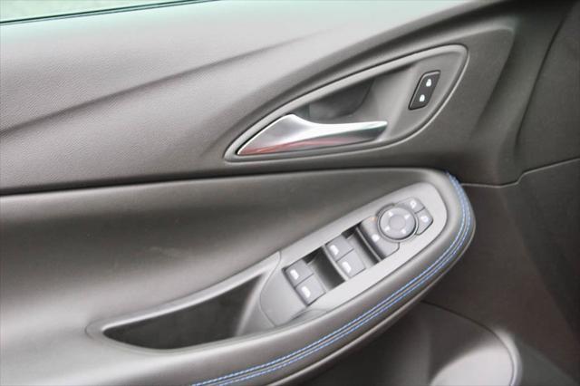 new 2025 Buick Encore GX car, priced at $27,320