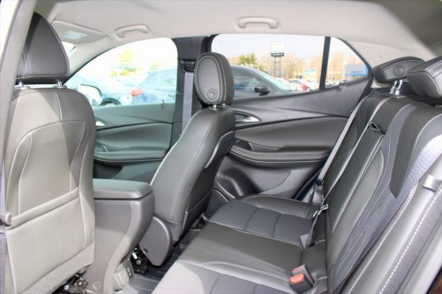 new 2025 Buick Encore GX car, priced at $35,120
