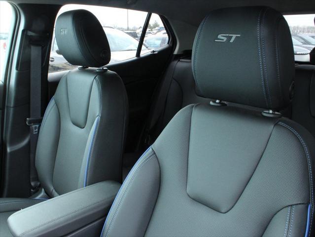 new 2025 Buick Encore GX car, priced at $36,980