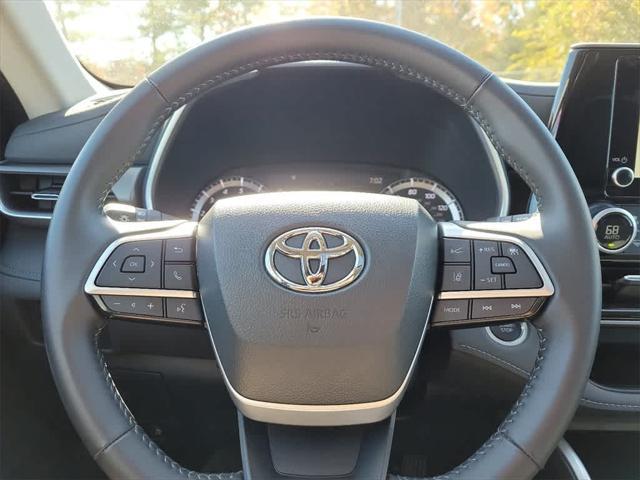 used 2024 Toyota Highlander car, priced at $41,207