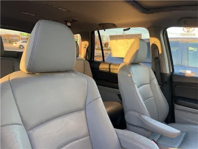 used 2021 Honda Pilot car, priced at $27,995