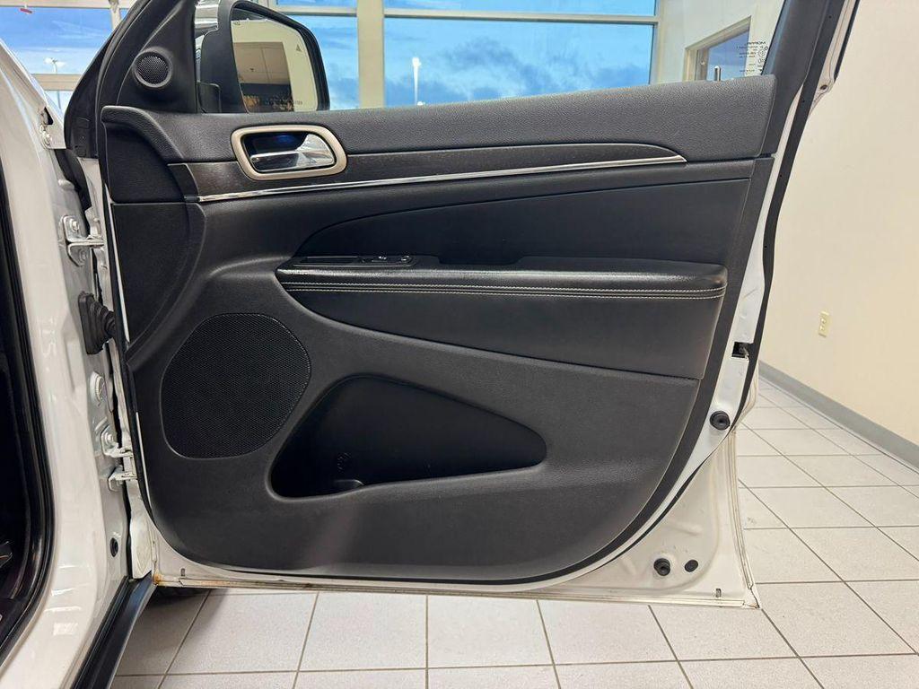 used 2015 Jeep Grand Cherokee car, priced at $12,999