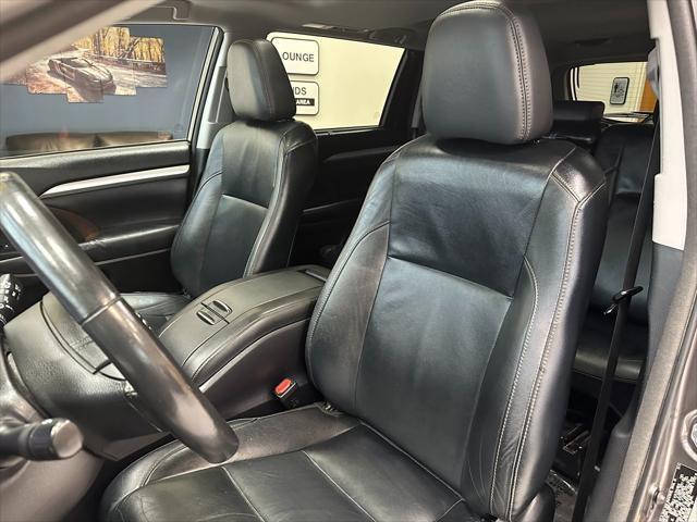 used 2014 Toyota Highlander car, priced at $18,999