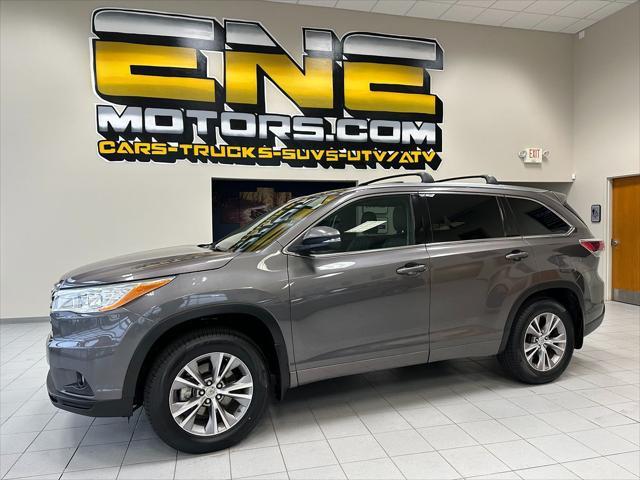 used 2014 Toyota Highlander car, priced at $22,999